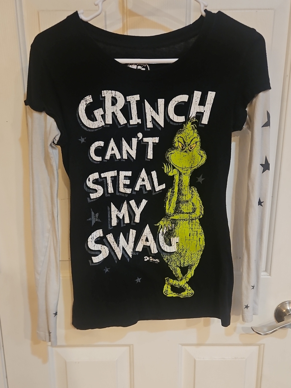 Dr. Seuss Black & Green Grinch 'Can't Steal My Swag' Long Sleeve Top